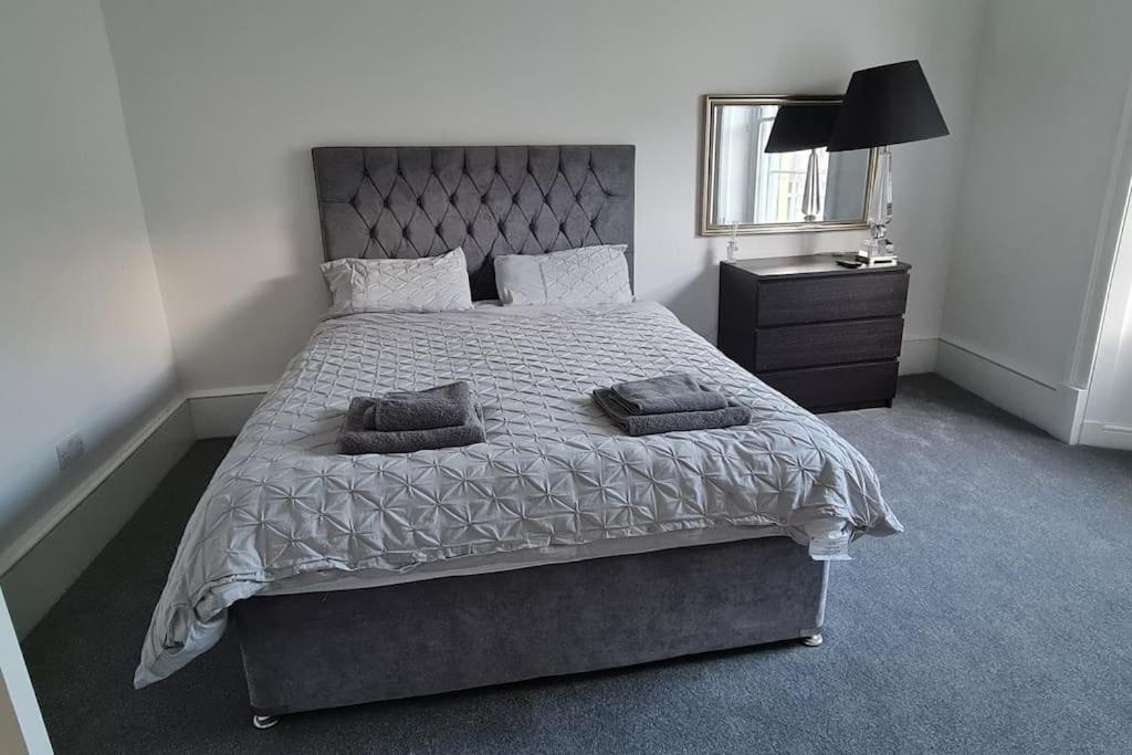 Large 4 Bed Apartman EDI Kültér fotó